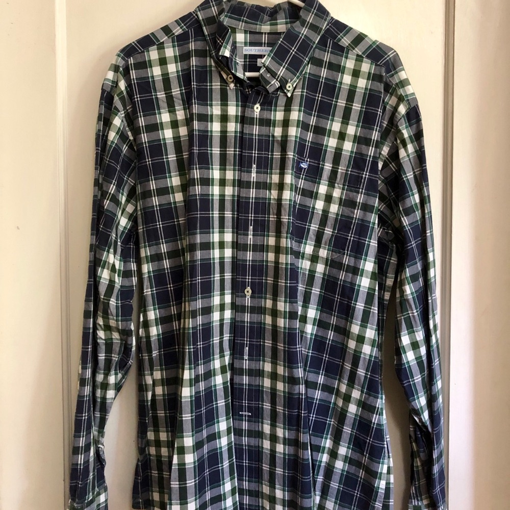 men’s plaid button down